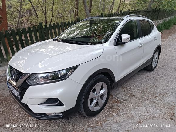 Sahibinden Nissan Qashqai 1.2 DIG-T Sky Pack 2018 Model  77.000 km Beyaz