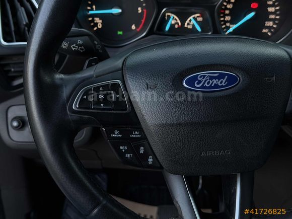 KUGA TİTANİUM ŞERİT TAKİP ÇARPIŞMA KUSURSUZ