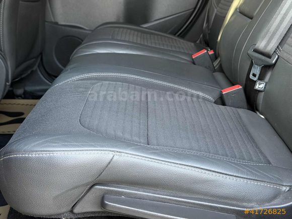 KUGA TİTANİUM ŞERİT TAKİP ÇARPIŞMA KUSURSUZ