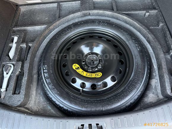 KUGA TİTANİUM ŞERİT TAKİP ÇARPIŞMA KUSURSUZ