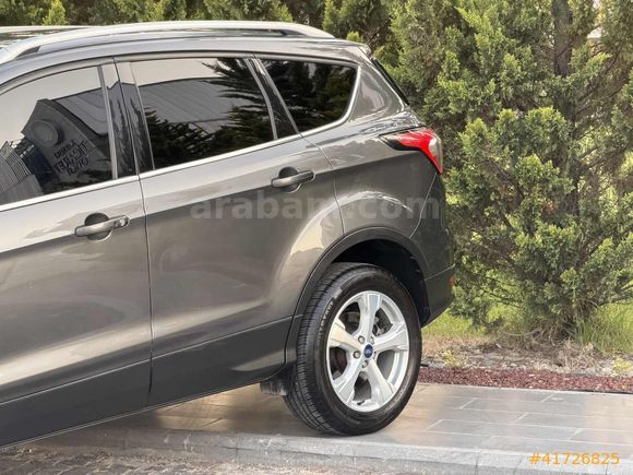 KUGA TİTANİUM ŞERİT TAKİP ÇARPIŞMA KUSURSUZ