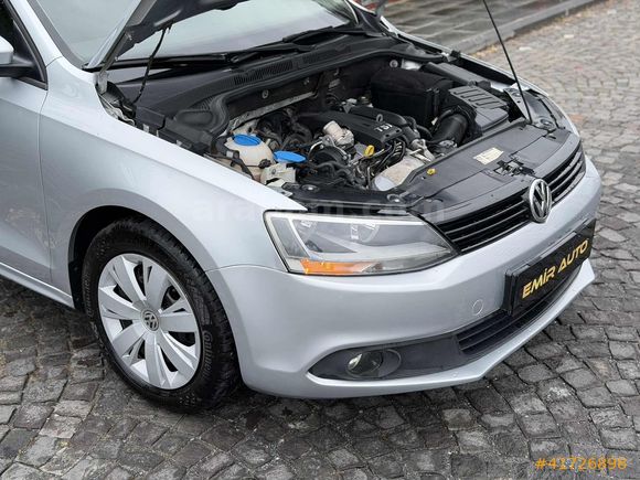 EMİR AUTO'dan JETTA 139 BİN KM BOYASIZ 2014 MODEL EMSALSİZ