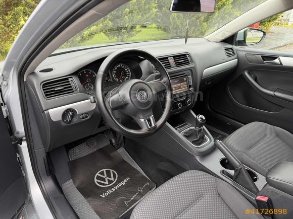 EMİR AUTO'dan JETTA 139 BİN KM BOYASIZ 2014 MODEL EMSALSİZ