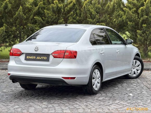 EMİR AUTO'dan JETTA 139 BİN KM BOYASIZ 2014 MODEL EMSALSİZ