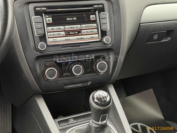 EMİR AUTO'dan JETTA 139 BİN KM BOYASIZ 2014 MODEL EMSALSİZ
