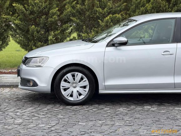 EMİR AUTO'dan JETTA 139 BİN KM BOYASIZ 2014 MODEL EMSALSİZ