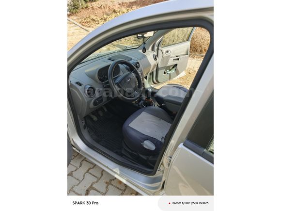 Sahibinden Ford Fusion 1.6 Lux 2006 Model