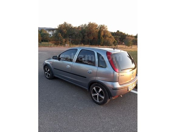 Yeni Bakımlı Opel Corsa 1.3 CDTI Enjoy 2004 Model Kocaeli