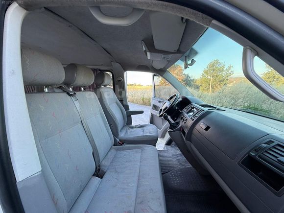 AZAT AUTO,DAN 2004 MODEL T5 WV TRANSPORTER 1.9 TDI 5+1