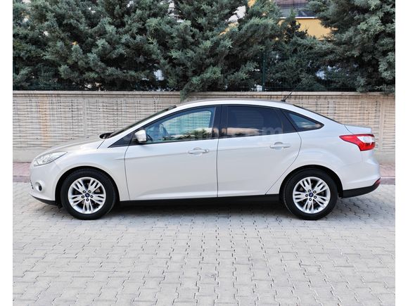 2013 MODEL DEĞİŞENSİZ FOCUS MÜKEMMEL KONDİSYON!!