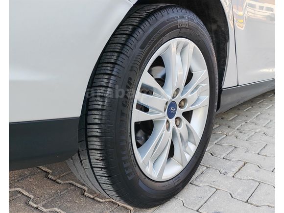 2013 MODEL DEĞİŞENSİZ FOCUS MÜKEMMEL KONDİSYON!!
