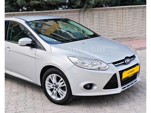 2013 MODEL DEĞİŞENSİZ FOCUS MÜKEMMEL KONDİSYON!!