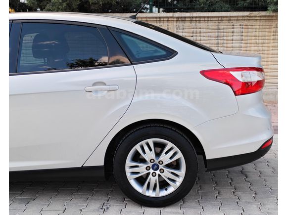 2013 MODEL DEĞİŞENSİZ FOCUS MÜKEMMEL KONDİSYON!!