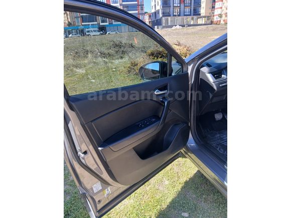 Sahibinden Renault Captur 1.3 TCe Touch Plus 2021 Model