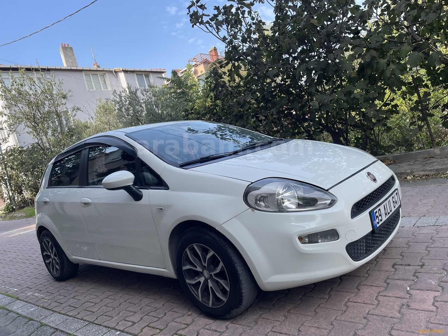 Galeriden Fiat Punto 1.3 Multijet Pop 2013 Model İstanbul 172.000 km Beyaz 4