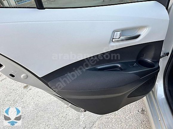 ANKA'DAN 53.000 KM BOYASIZ CAM TAVAN COROLLA 1.2T HATCHBACK