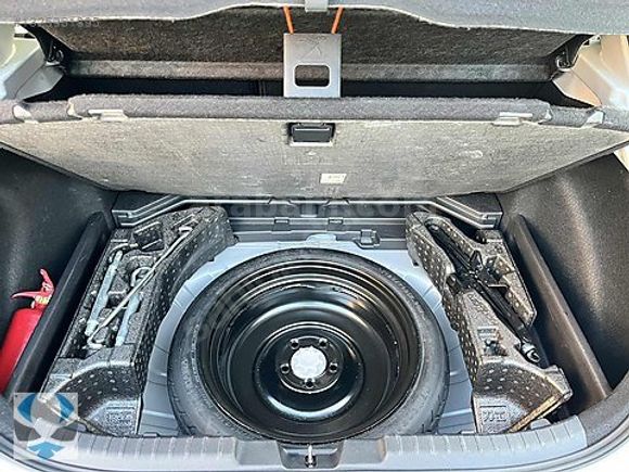 ANKA'DAN 53.000 KM BOYASIZ CAM TAVAN COROLLA 1.2T HATCHBACK