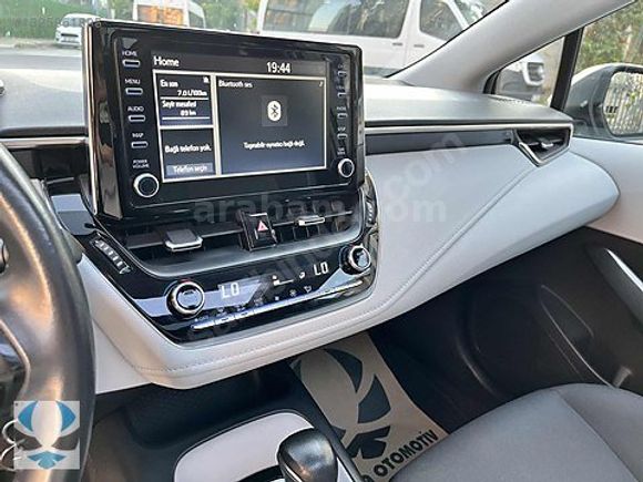 ANKA'DAN 53.000 KM BOYASIZ CAM TAVAN COROLLA 1.2T HATCHBACK