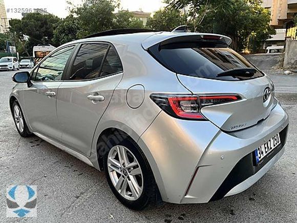 ANKA'DAN 53.000 KM BOYASIZ CAM TAVAN COROLLA 1.2T HATCHBACK