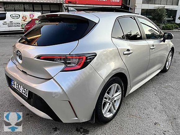 ANKA'DAN 53.000 KM BOYASIZ CAM TAVAN COROLLA 1.2T HATCHBACK