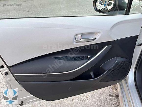 ANKA'DAN 53.000 KM BOYASIZ CAM TAVAN COROLLA 1.2T HATCHBACK