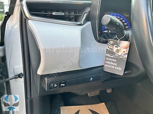 ANKA'DAN 53.000 KM BOYASIZ CAM TAVAN COROLLA 1.2T HATCHBACK