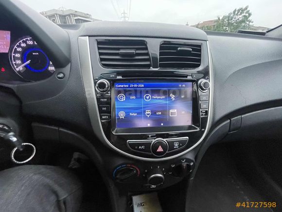 2018 ÇIKIŞLI ORJ. 128'BİNDE OTOMATİK BAKIMLI AİLE ARACI