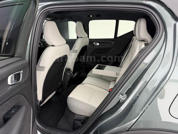 otomobil Volvo EX40 Single Motor Extended Range Ultra