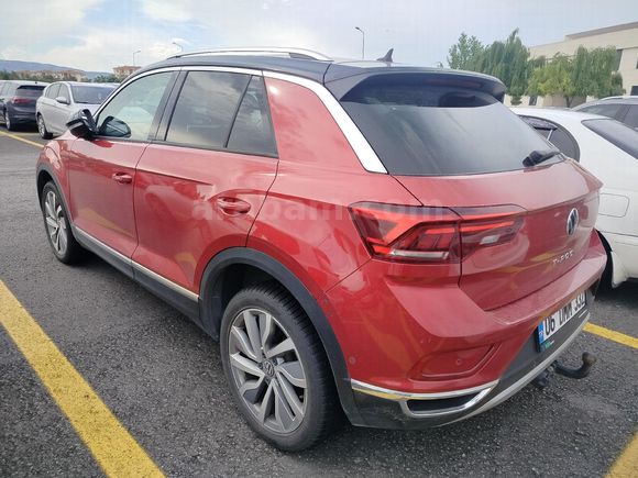 Sahibinden Volkswagen T-Roc 1.5 TSI Style 2022 Model  10.000 km Kırmızı