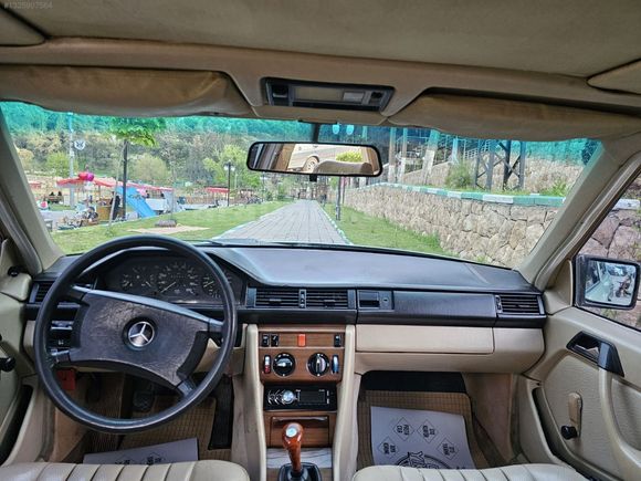 MERCEDES 250 D NOSTALJˆI TEMİZ ORJˆİNAL
