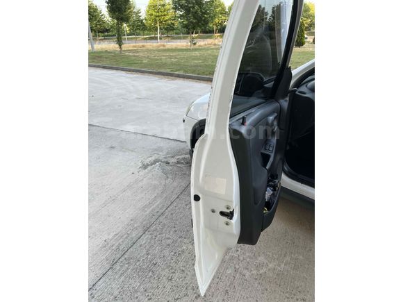 Sahibinden Opel Corsa 1.3 CDTI Essentia 2006 Model 