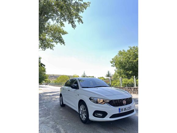 TEMİZ AİLE ARACI DÜŞÜK KM

