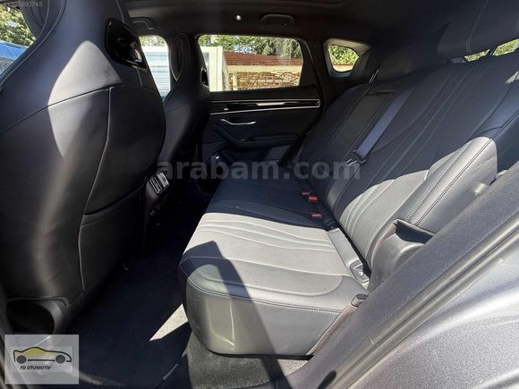 HATASIZ BOYASIZ DEĞİŞENSİZ HASAR KAYITSIZ 4X4 BYD PHEV