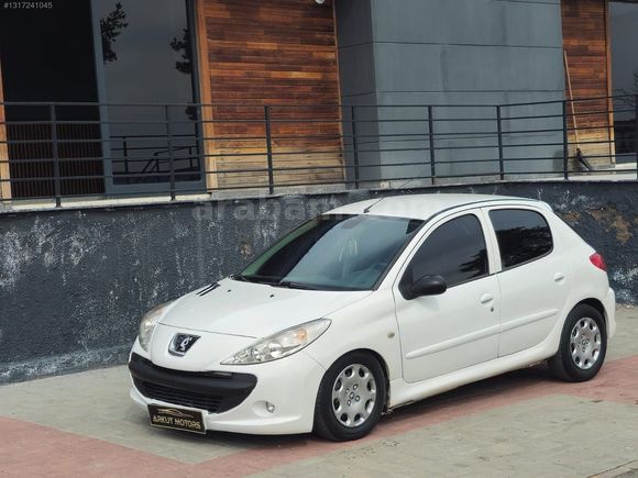 ArkutMotors'dan masrafsız makyajlı kasa 206 +