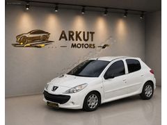 ArkutMotors'dan masrafsız makyajlı kasa 206 +