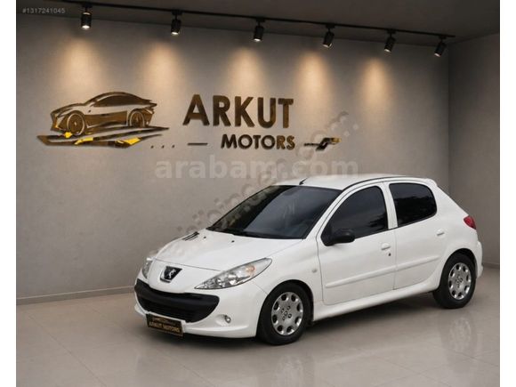 ArkutMotors'dan masrafsız makyajlı kasa 206 +