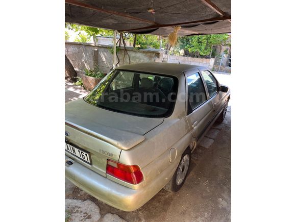 Sahibinden Ford Escort 1.6 CL 1996 Model