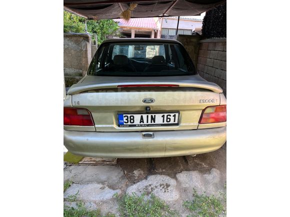 Sahibinden Ford Escort 1.6 CL 1996 Model