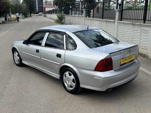 SAYGIN OTOMOTİV'DEN HATASIZ DEĞİŞENSİZ VECTREA B