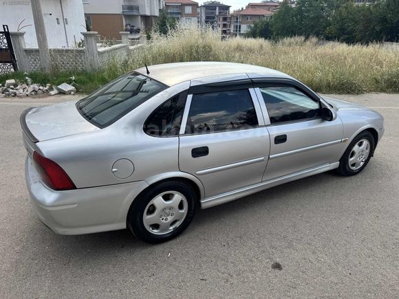 SAYGIN OTOMOTİV'DEN HATASIZ DEĞİŞENSİZ VECTREA B