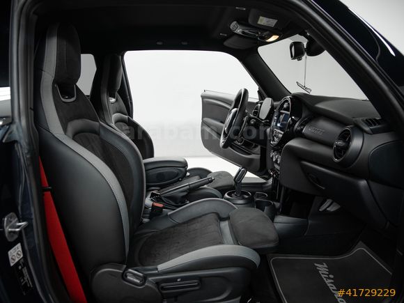 -MİSANO- 2020 MİNİ JOHN COOPER WORKS GP3 No: 1424 / 3000
