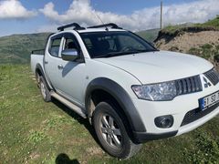 Sahibinden Mitsubishi L 200 4x2 Invite 2010 Model  282.000 km Beyaz