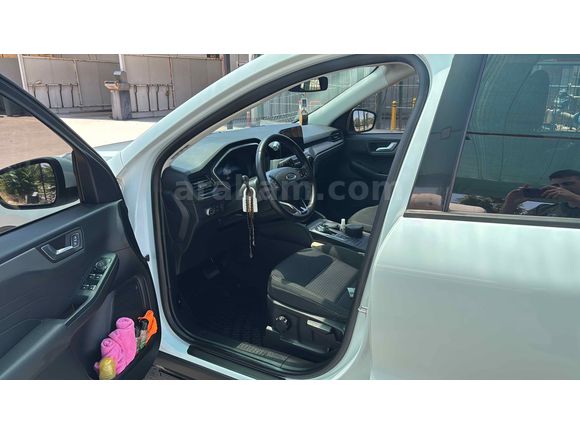 Sahibinden Ford Kuga 1.5 EcoBlue Titanium 2022 Model 