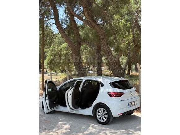 Sahibinden Renault Clio 1.0 SCe Joy 2022 Model