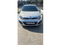 Sahibinden Kia Rio 1.25 CVVT Fancy 2014 Model  158.500 km Gri (metalik)