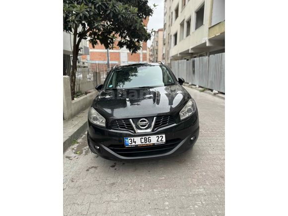 Sahibinden Nissan Qashqai 1.6 Tekna Pack 2012 Model  160.000 km Siyah