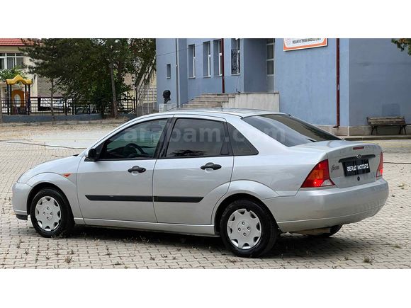 Galeriden Ford Focus 1.6 Ambiente 2000 Model Kütahya