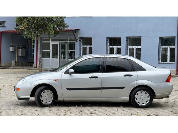 Galeriden Ford Focus 1.6 Ambiente 2000 Model Kütahya