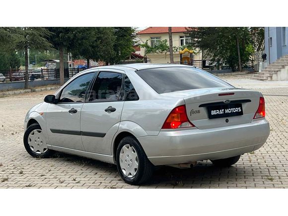 Galeriden Ford Focus 1.6 Ambiente 2000 Model Kütahya