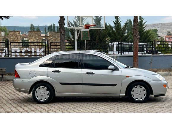 Galeriden Ford Focus 1.6 Ambiente 2000 Model Kütahya